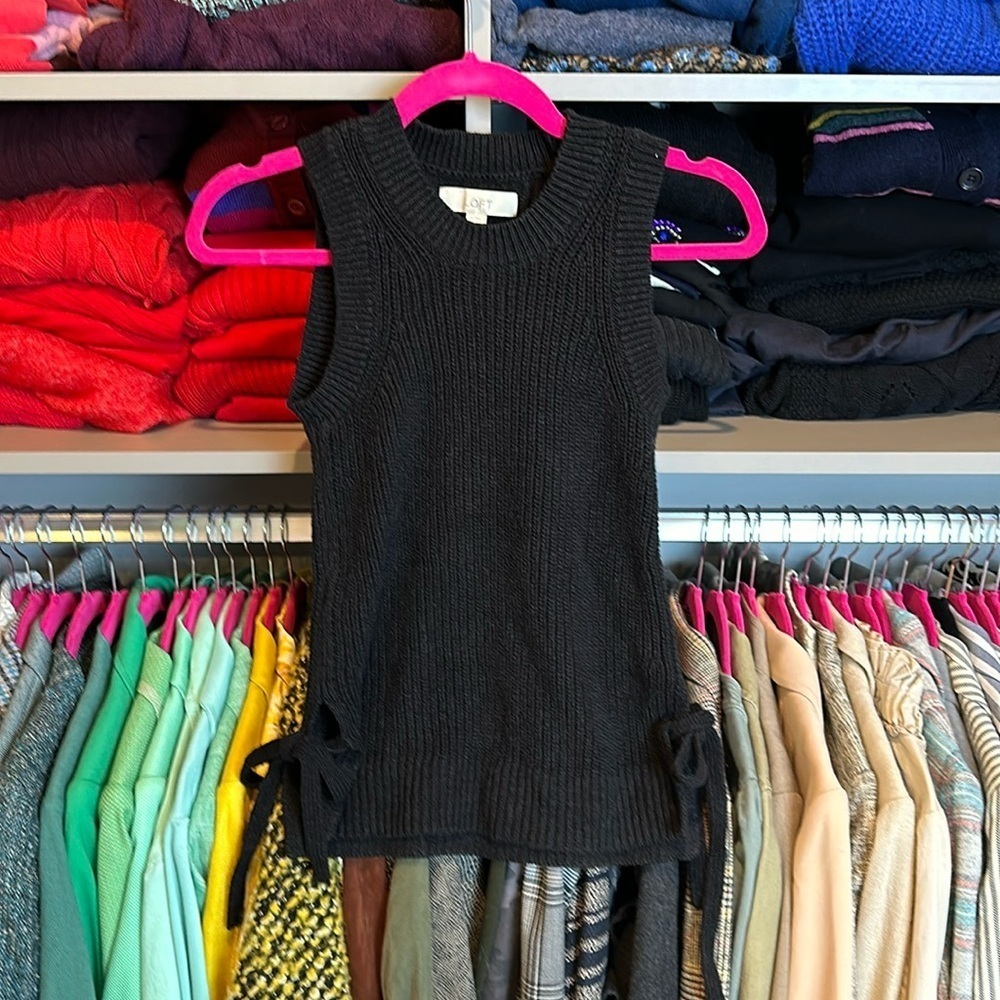 Loft black sleeveless crew neck sweater size XS​